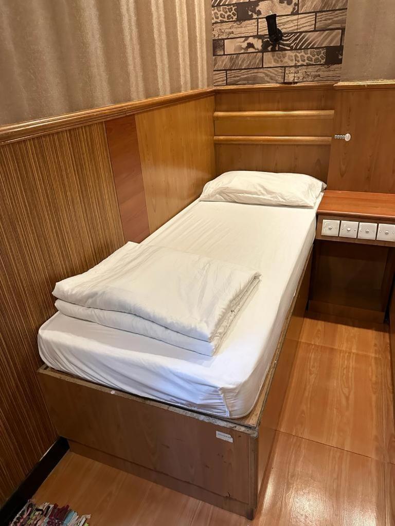 New Garden Hostel Hong Kong Ngoại thất bức ảnh